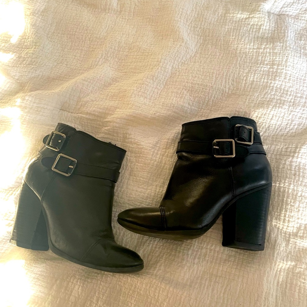 Lucky brand black booties size 7
